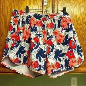 Women’s Columbia 2XL sweat resistant floral shorts